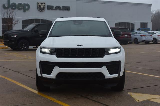 2026 Jeep Grand Cherokee GRAND CHEROKEE LAREDO ALTITUDE 4X4 2026 Jeep Grand Cherokee GRAND CHEROKEE LAREDO ALTITUDE 4X4