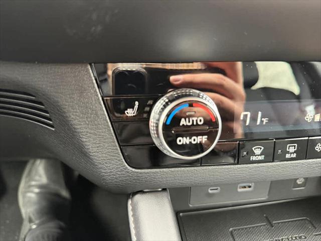 2025 Mitsubishi Outlander PHEV SE S-AWC