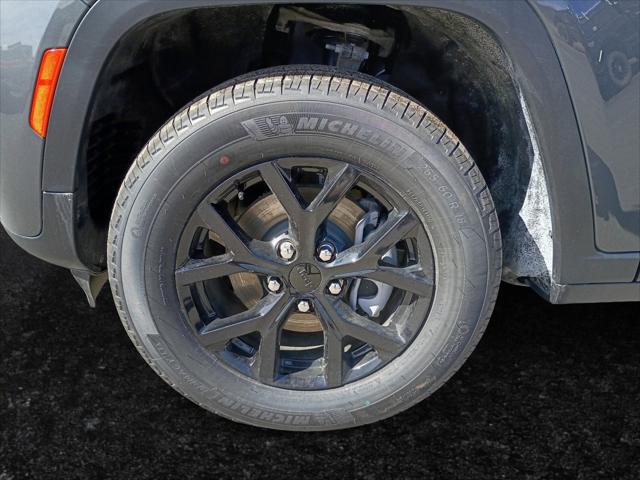 2026 Jeep Grand Cherokee Altitude 4x4