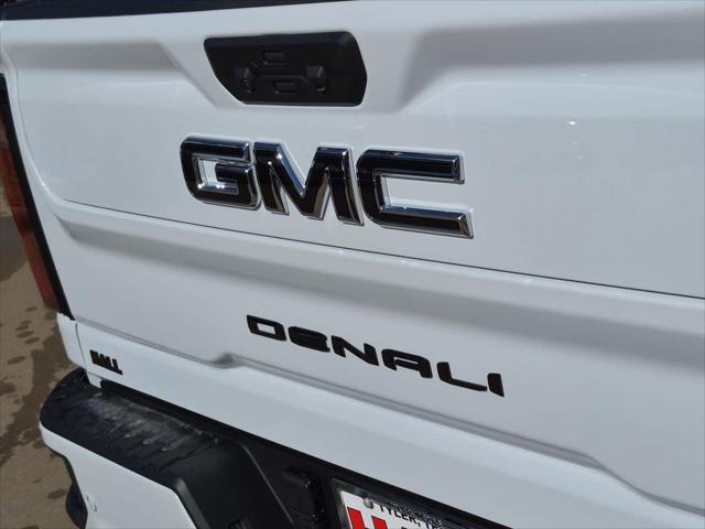 2026 GMC Sierra 2500HD Crew Cab, Standard Bed, Denali Ultimate, 4WD