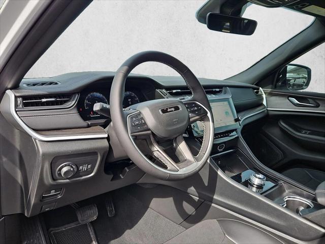 2026 Jeep Grand Cherokee GRAND CHEROKEE LAREDO ALTITUDE 4X2