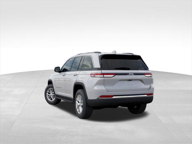 2026 Jeep Grand Cherokee GRAND CHEROKEE LAREDO X 4X4
