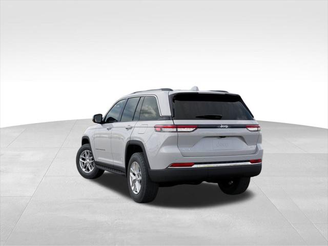 2026 Jeep Grand Cherokee GRAND CHEROKEE LAREDO X 4X4