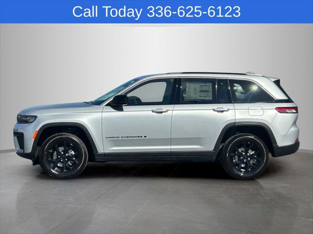 2026 Jeep Grand Cherokee GRAND CHEROKEE LAREDO ALTITUDE 4X4