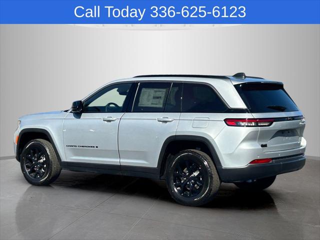 2026 Jeep Grand Cherokee GRAND CHEROKEE LAREDO ALTITUDE 4X4
