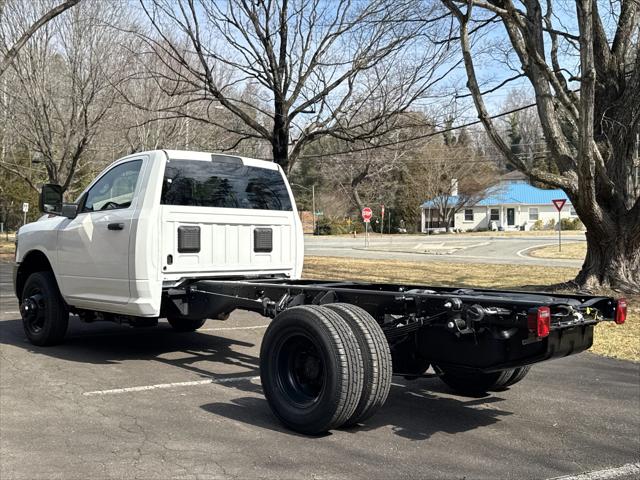 2026 RAM Ram 3500 Chassis Cab RAM 3500 TRADESMAN CHASSIS REGULAR CAB 4X4 84 CA