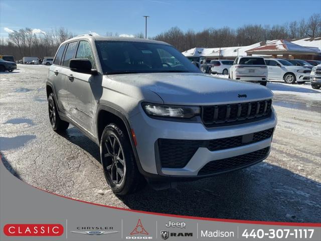 2026 Jeep Grand Cherokee GRAND CHEROKEE LAREDO ALTITUDE 4X4 2026 Jeep Grand Cherokee GRAND CHEROKEE LAREDO ALTITUDE 4X4