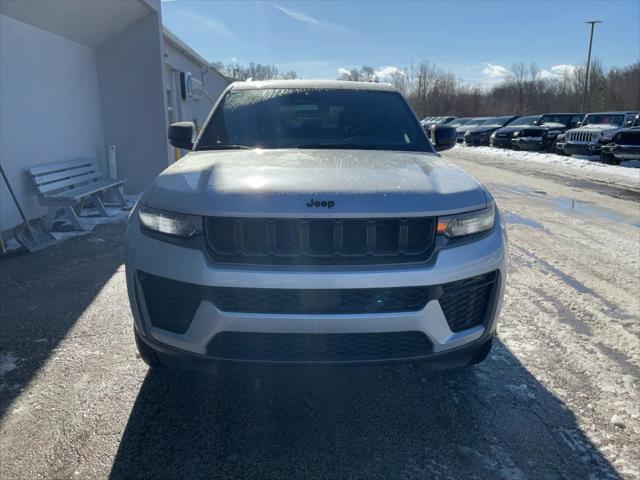 2026 Jeep Grand Cherokee GRAND CHEROKEE LAREDO ALTITUDE 4X4 2026 Jeep Grand Cherokee GRAND CHEROKEE LAREDO ALTITUDE 4X4