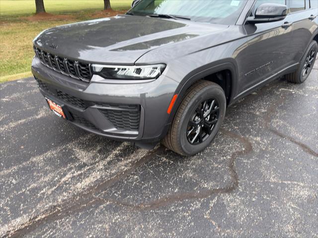 2026 Jeep Grand Cherokee GRAND CHEROKEE LAREDO ALTITUDE 4X4