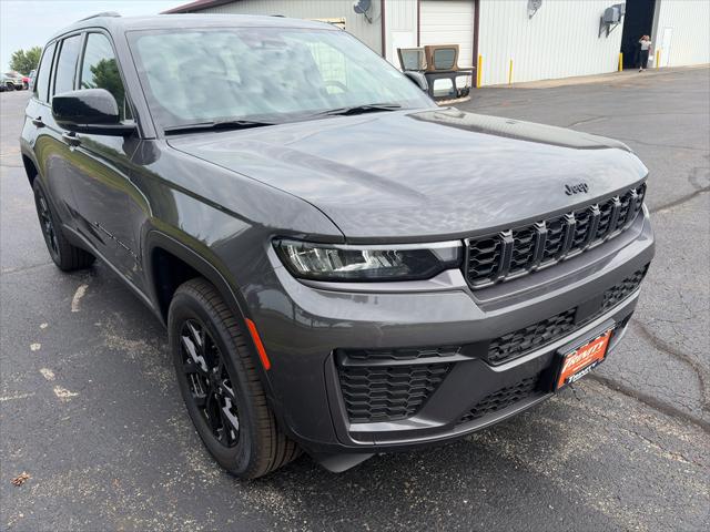 2026 Jeep Grand Cherokee GRAND CHEROKEE LAREDO ALTITUDE 4X4