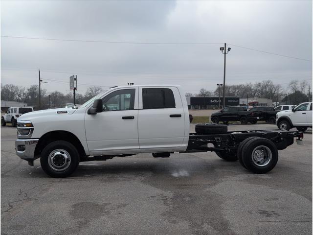 2026 RAM Ram 3500 Chassis Cab RAM 3500 TRADESMAN CREW CAB CHASSIS 4X4 60 CA 2026 RAM Ram 3500 Chassis Cab RAM 3500 TRADESMAN CREW CAB CHASSIS 4X4 60 CA