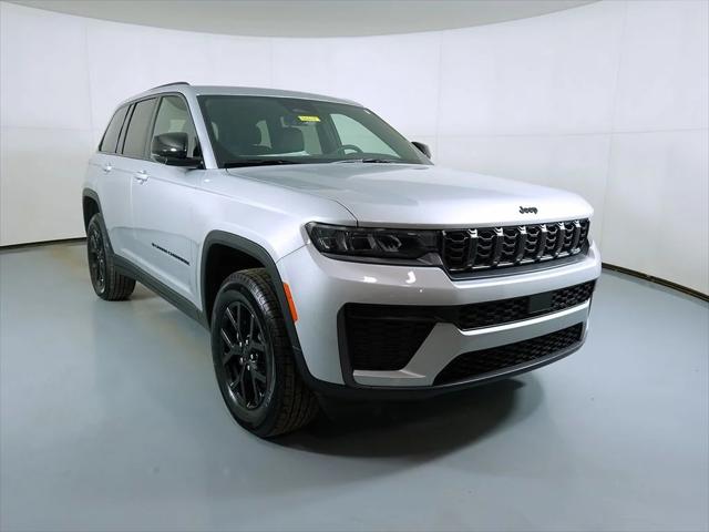 2026 Jeep Grand Cherokee GRAND CHEROKEE LAREDO ALTITUDE 4X4 2026 Jeep Grand Cherokee GRAND CHEROKEE LAREDO ALTITUDE 4X4