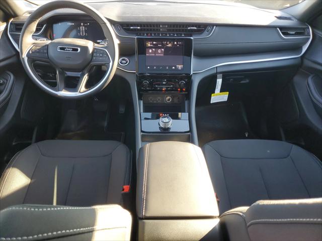 2026 Jeep Grand Cherokee Altitude 4x2
