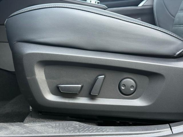 2025 Mitsubishi Outlander PHEV SE S-AWC