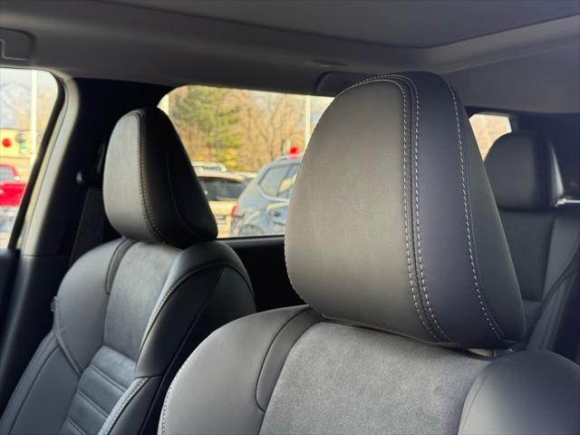 2025 Mitsubishi Outlander PHEV SE S-AWC