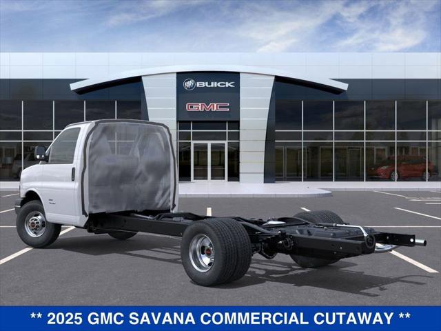 2025 GMC Savana Cutaway 4500 Van