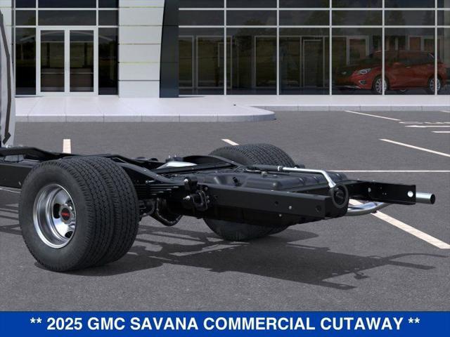 2025 GMC Savana Cutaway 4500 Van