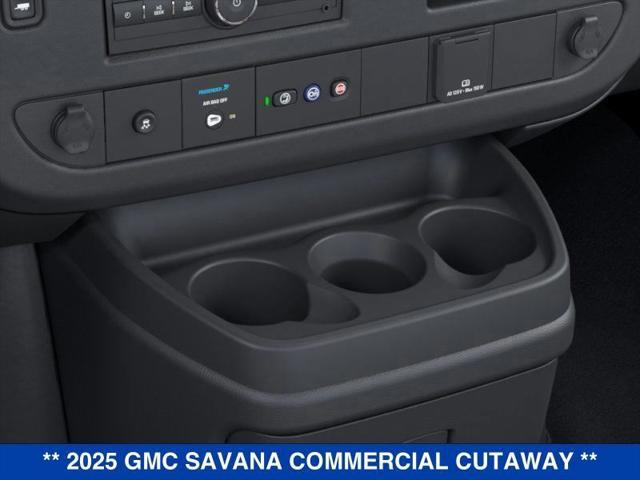 2025 GMC Savana Cutaway 4500 Van