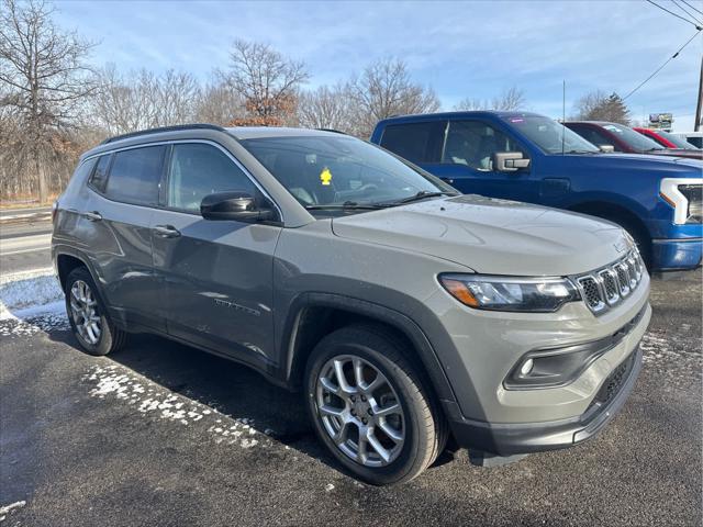 2023 Jeep Compass Latitude Lux FWD 2023 Jeep Compass Latitude Lux FWD