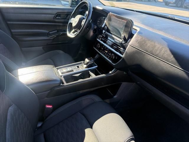 2023 Nissan Pathfinder SV FWD