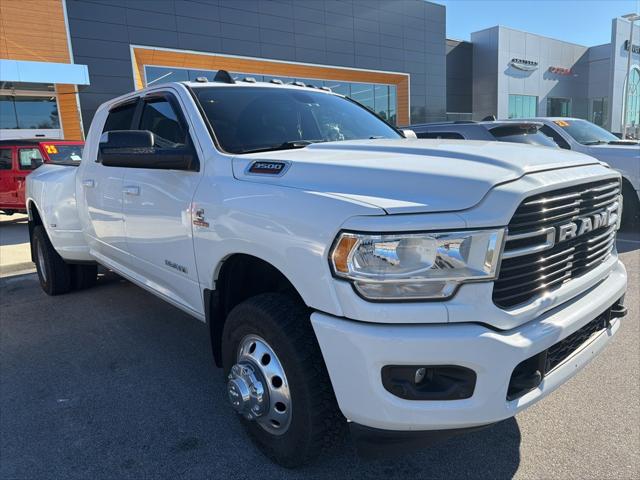 2020 RAM 3500 Big Horn Mega Cab 4x4 64 Box