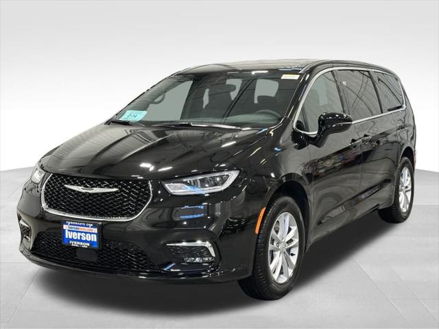 2026 Chrysler Pacifica PACIFICA SELECT AWD