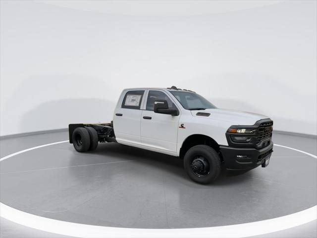 2026 RAM Ram 3500 Chassis Cab RAM 3500 TRADESMAN CREW CAB CHASSIS 4X4 60 CA