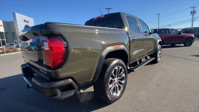 2023 GMC Canyon 4WD Crew Cab Short Box Denali