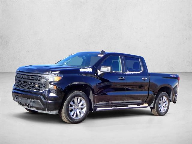 2022 Chevrolet Silverado 1500 4WD Crew Cab Short Bed Custom
