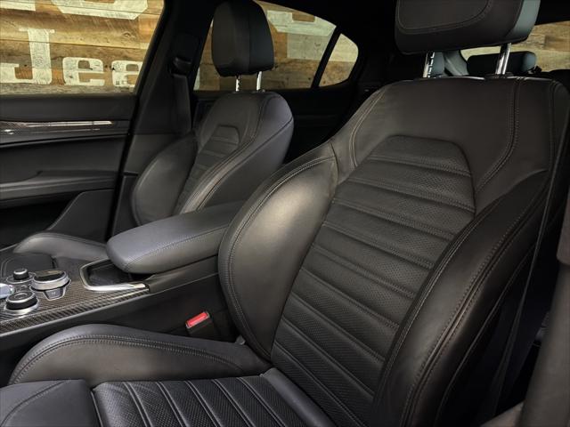 2022 Alfa Romeo Stelvio Quadrifoglio AWD 2022 Alfa Romeo Stelvio Quadrifoglio AWD