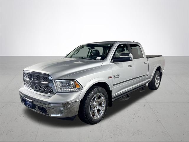 2017 RAM 1500 Laramie Crew Cab 4x4 64 Box