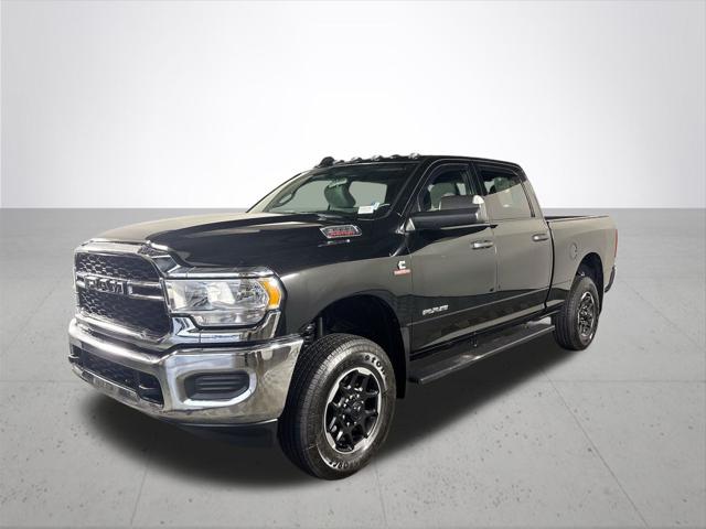 2022 RAM 3500 Tradesman Crew Cab 4x4 64 Box