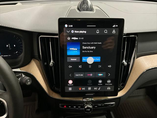 2026 Volvo XC60 B5 Ultra