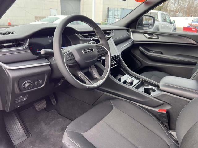 2025 Jeep Grand Cherokee L Laredo X 4x4