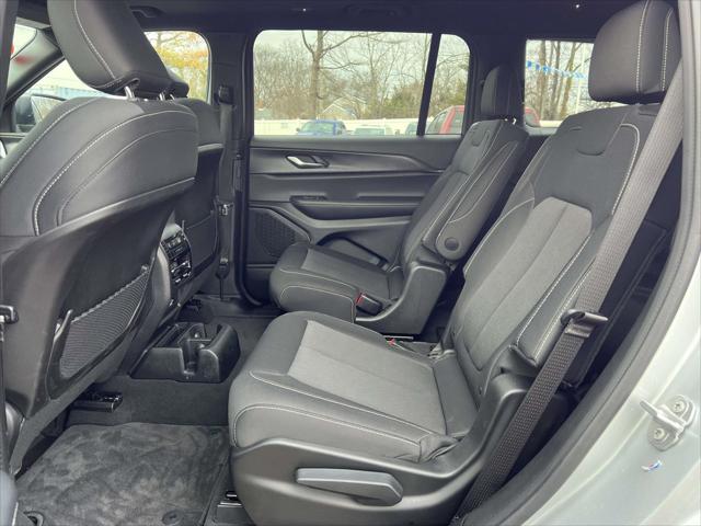 2025 Jeep Grand Cherokee L Laredo X 4x4
