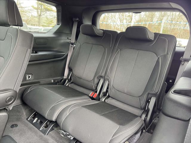 2025 Jeep Grand Cherokee L Laredo X 4x4