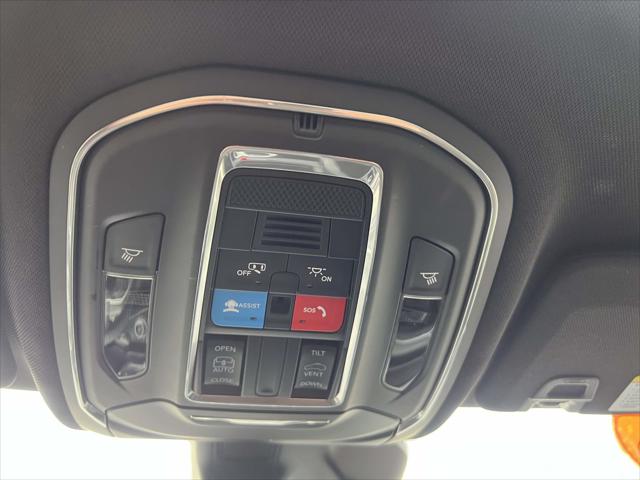 2025 Jeep Grand Cherokee L Laredo X 4x4