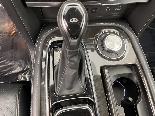 2024 INFINITI QX80 LUXE AWD