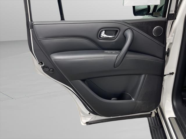 2024 INFINITI QX80 LUXE AWD