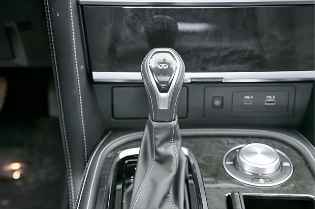 2024 INFINITI QX80 LUXE AWD