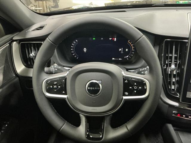 2026 Volvo XC60 B5 Ultra Black Edition