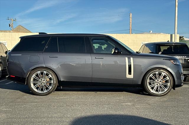 2025 Land Rover Range Rover P615 SV