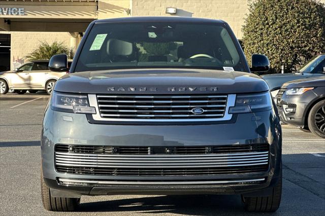 2025 Land Rover Range Rover P615 SV