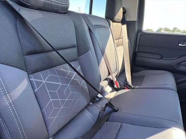 2026 Nissan Frontier Crew Cab SV 4x2