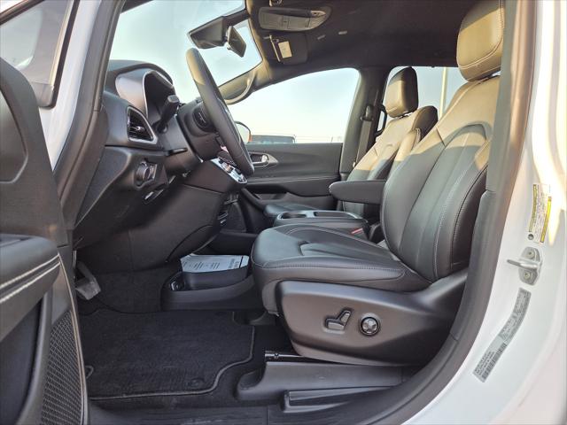 2026 Chrysler Voyager LX