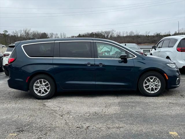 2025 Chrysler Pacifica Select 2025 Chrysler Pacifica Select