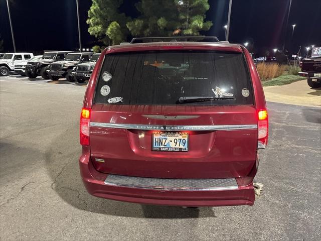 2016 Chrysler Town and Country Touring