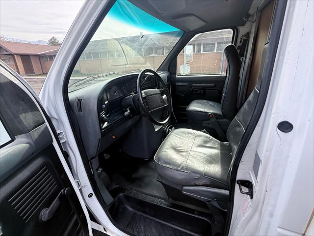 1996 Ford Econoline 138"" WB SRW