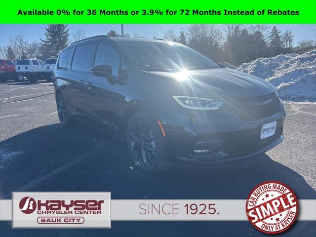 2026 Chrysler Pacifica Select AWD for sale in Sauk City, WI