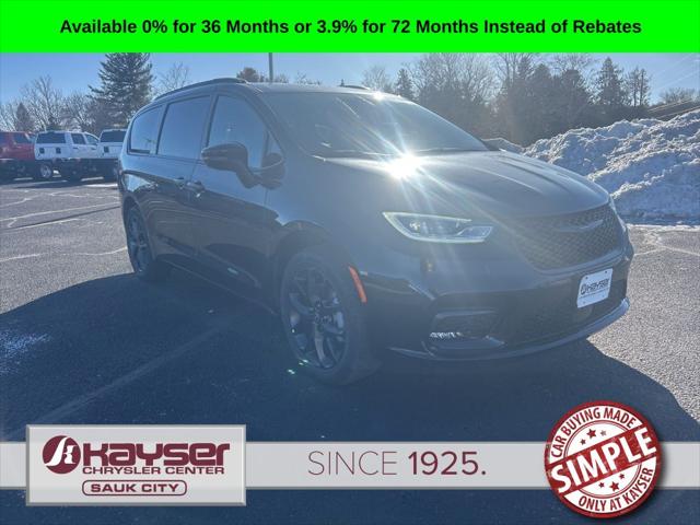 2026 Chrysler Pacifica Select AWD for sale in Sauk City, WI